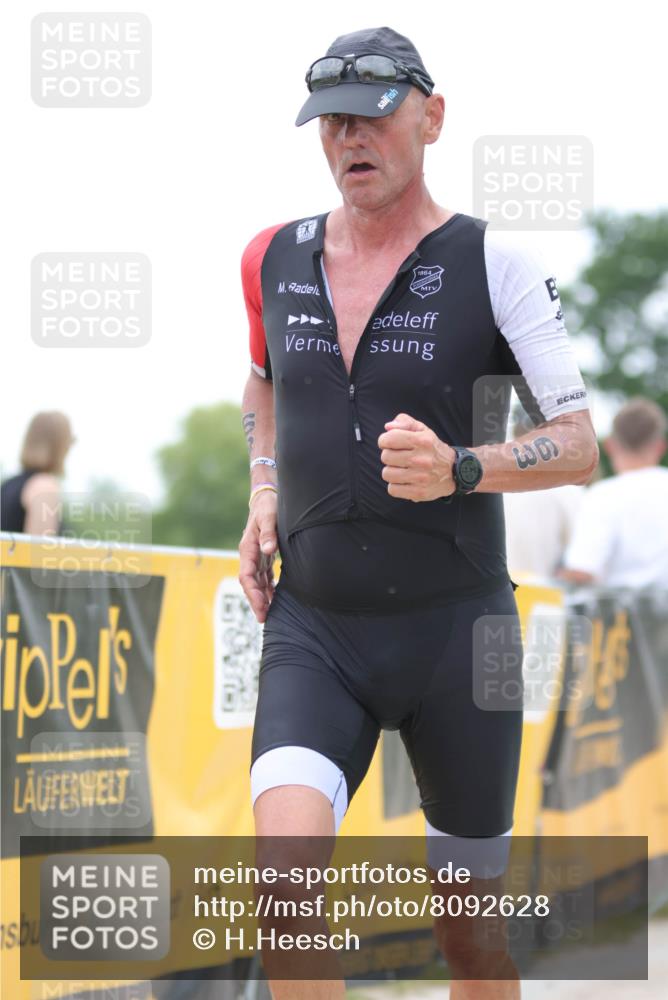 22.06.2025 - Viking Triathlon H.Heesch http://msf.ph/oto/8092628 22.06.2025 16:03:27 Laufen 63 meine-sportfotos.de