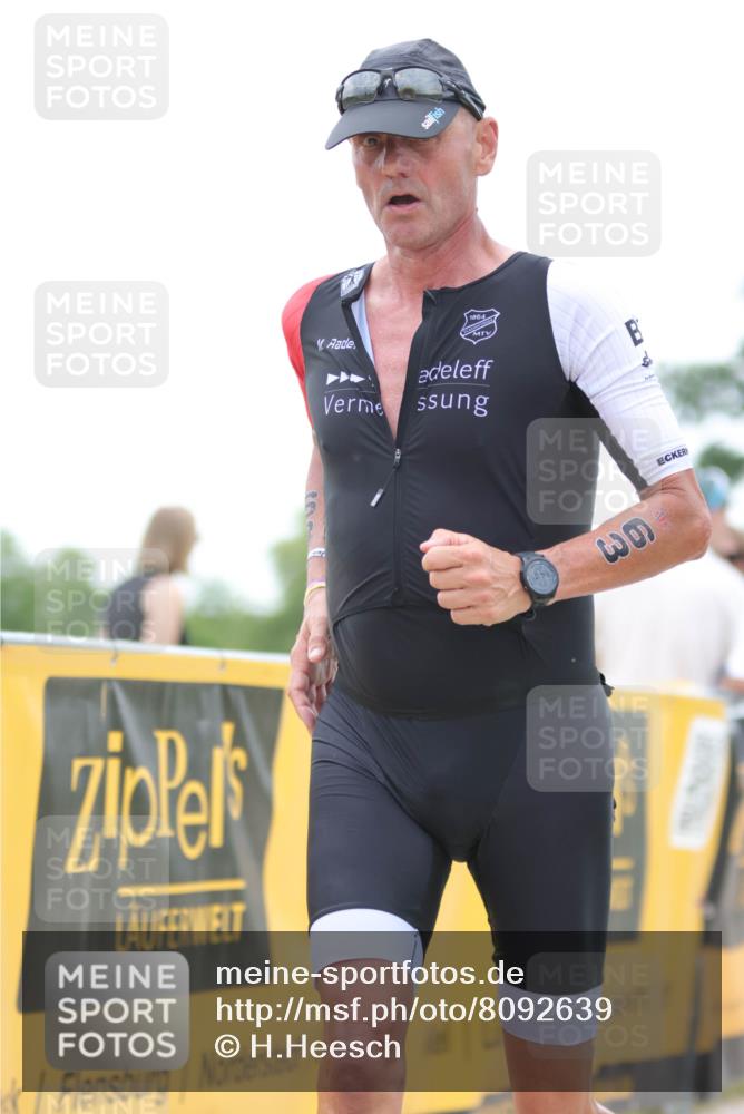 22.06.2025 - Viking Triathlon H.Heesch http://msf.ph/oto/8092639 22.06.2025 16:03:27 Laufen 63 meine-sportfotos.de