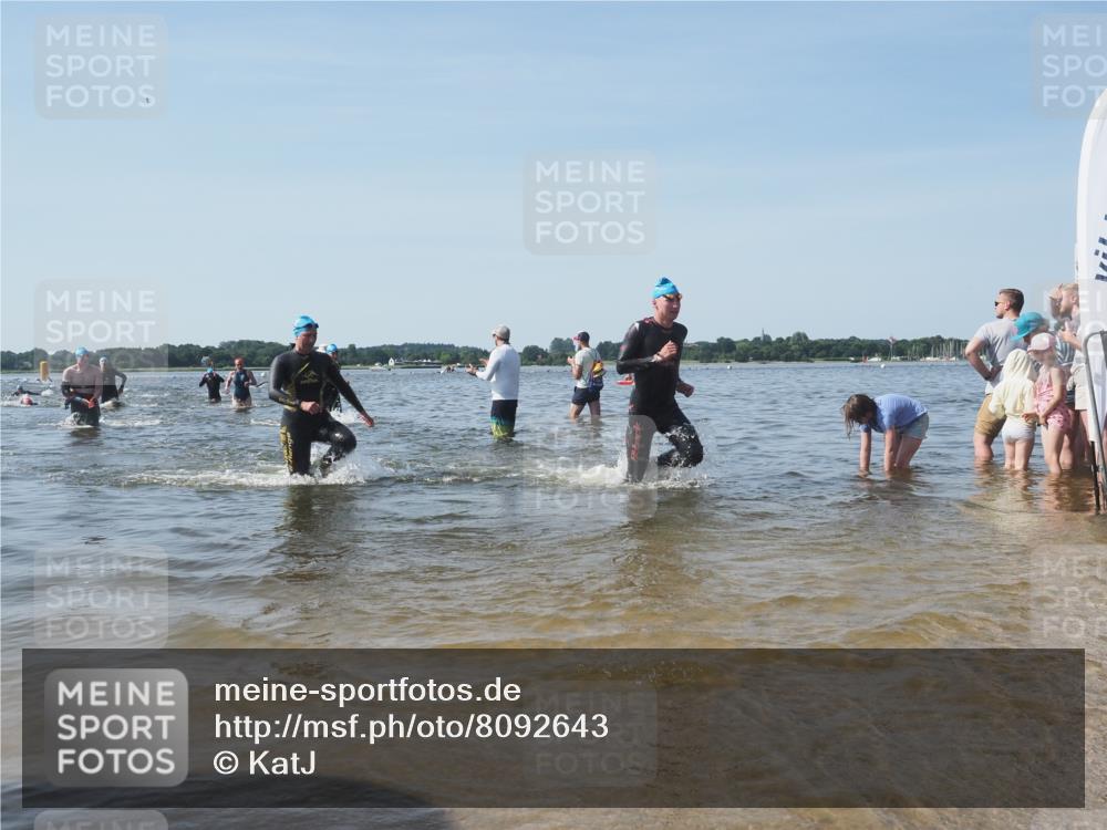 22.06.2025 - Viking Triathlon KatJ http://msf.ph/oto/8092643 22.06.2025 10:28:52 Schwimmen 15, 152, 258, 301, 368, 384, 414, 443, 604, 628 meine-sportfotos.de