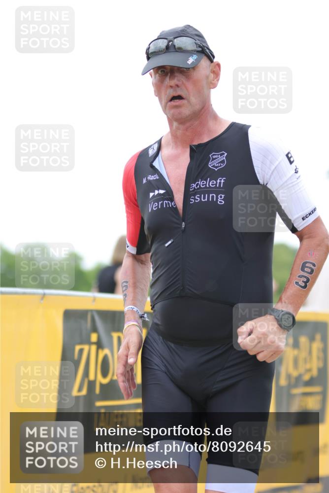 22.06.2025 - Viking Triathlon H.Heesch http://msf.ph/oto/8092645 22.06.2025 16:03:27 Laufen 63 meine-sportfotos.de