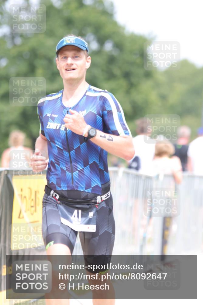 22.06.2025 - Viking Triathlon H.Heesch http://msf.ph/oto/8092647 22.06.2025 15:16:32 Laufen 41 meine-sportfotos.de