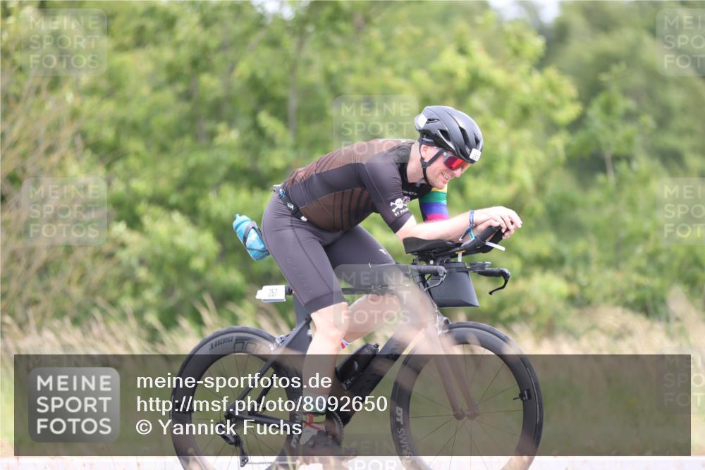 22.06.2025 - Viking Triathlon Yannick Fuchs http://msf.ph/oto/8092650 22.06.2025 13:35:41 Radfahren 257 meine-sportfotos.de