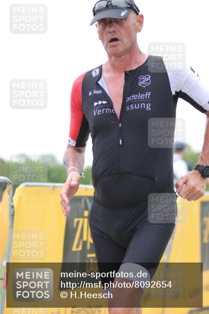 22.06.2025 - Viking Triathlon H.Heesch http://msf.ph/oto/8092654 22.06.2025 16:03:27 Laufen 63 meine-sportfotos.de