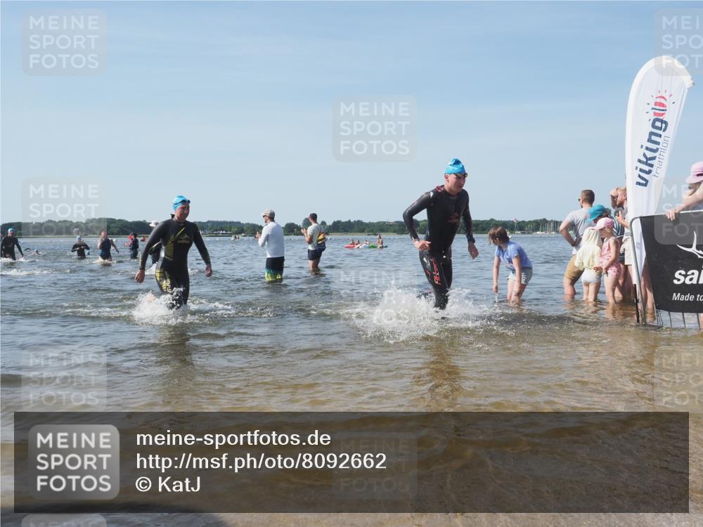 22.06.2025 - Viking Triathlon KatJ http://msf.ph/oto/8092662 22.06.2025 10:28:53 Schwimmen 12, 15, 152, 258, 301, 368, 384, 414, 443, 604, 628 meine-sportfotos.de