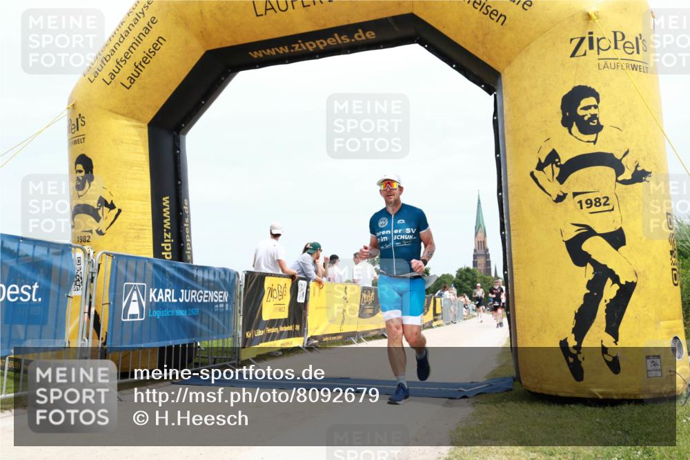 22.06.2025 - Viking Triathlon H.Heesch http://msf.ph/oto/8092679 22.06.2025 13:51:48 Laufen 406 meine-sportfotos.de