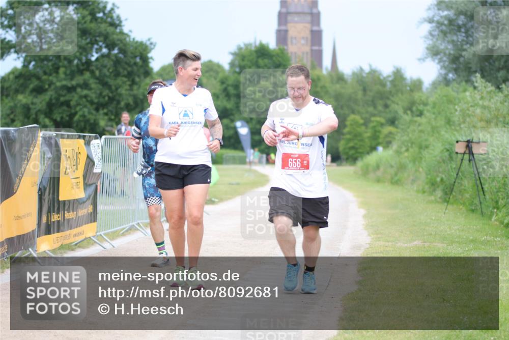 22.06.2025 - Viking Triathlon H.Heesch http://msf.ph/oto/8092681 22.06.2025 17:04:28 Laufen 466, 656 meine-sportfotos.de