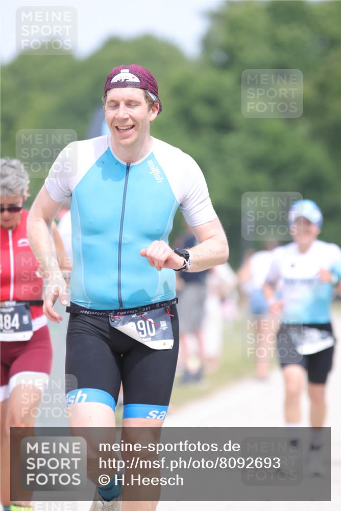 22.06.2025 - Viking Triathlon H.Heesch http://msf.ph/oto/8092693 22.06.2025 15:16:38 Laufen 256, 390, 484 meine-sportfotos.de