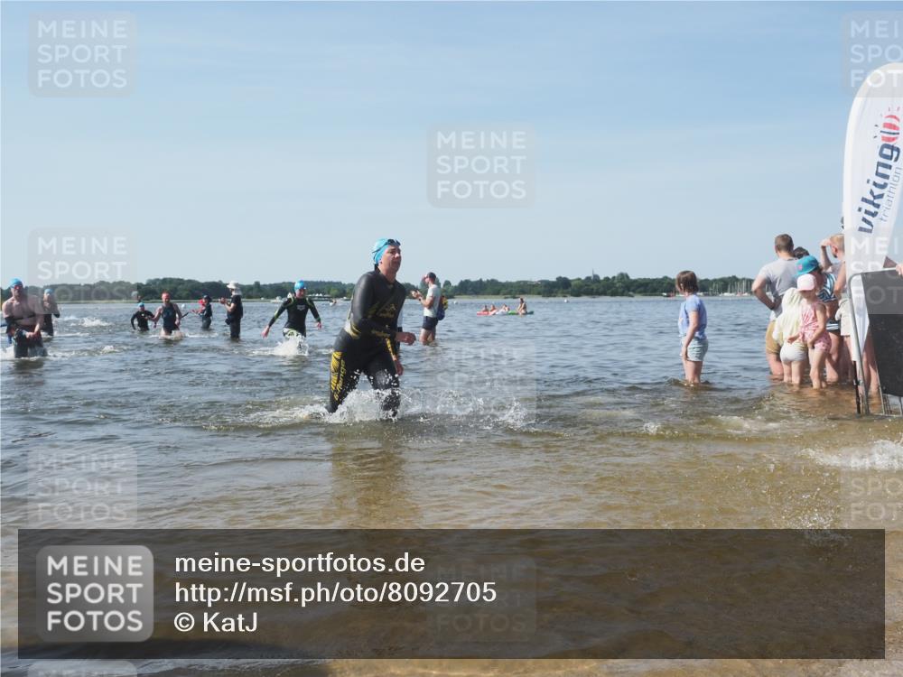 22.06.2025 - Viking Triathlon KatJ http://msf.ph/oto/8092705 22.06.2025 10:28:54 Schwimmen 12, 15, 152, 301, 310, 368, 384, 414, 443, 604, 628 meine-sportfotos.de