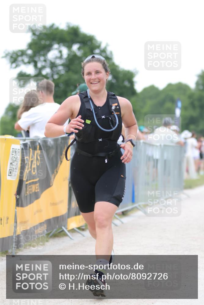 22.06.2025 - Viking Triathlon H.Heesch http://msf.ph/oto/8092726 22.06.2025 16:03:46 Laufen 16 meine-sportfotos.de