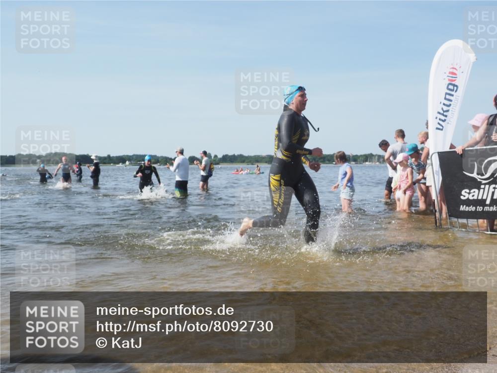 22.06.2025 - Viking Triathlon KatJ http://msf.ph/oto/8092730 22.06.2025 10:28:55 Schwimmen 12, 15, 152, 200, 301, 310, 368, 384, 414, 443, 604, 628 meine-sportfotos.de