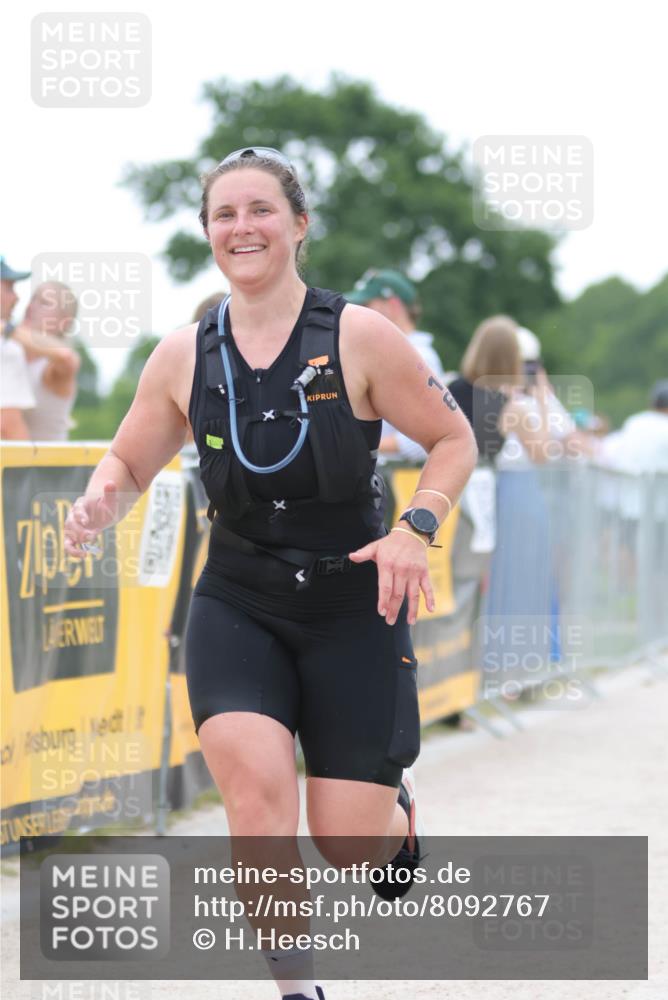 22.06.2025 - Viking Triathlon H.Heesch http://msf.ph/oto/8092767 22.06.2025 16:03:46 Laufen 16 meine-sportfotos.de