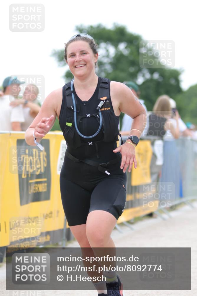 22.06.2025 - Viking Triathlon H.Heesch http://msf.ph/oto/8092774 22.06.2025 16:03:46 Laufen 16 meine-sportfotos.de