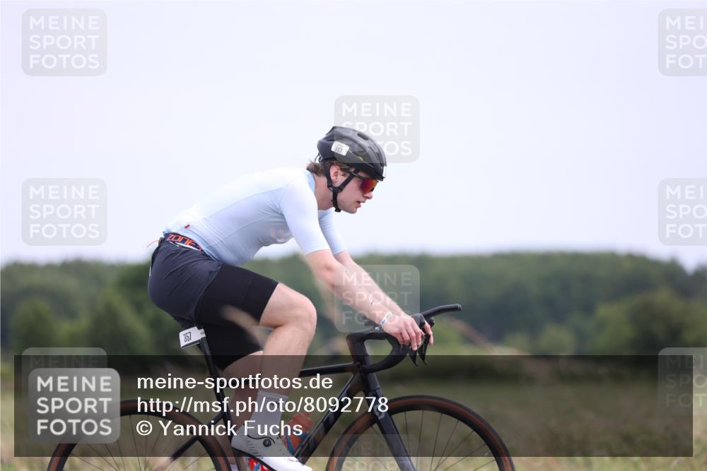 22.06.2025 - Viking Triathlon Yannick Fuchs http://msf.ph/oto/8092778 22.06.2025 13:35:56 Radfahren 357 meine-sportfotos.de