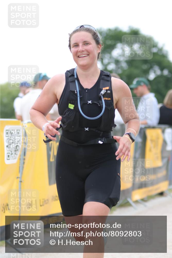 22.06.2025 - Viking Triathlon H.Heesch http://msf.ph/oto/8092803 22.06.2025 16:03:46 Laufen 16 meine-sportfotos.de