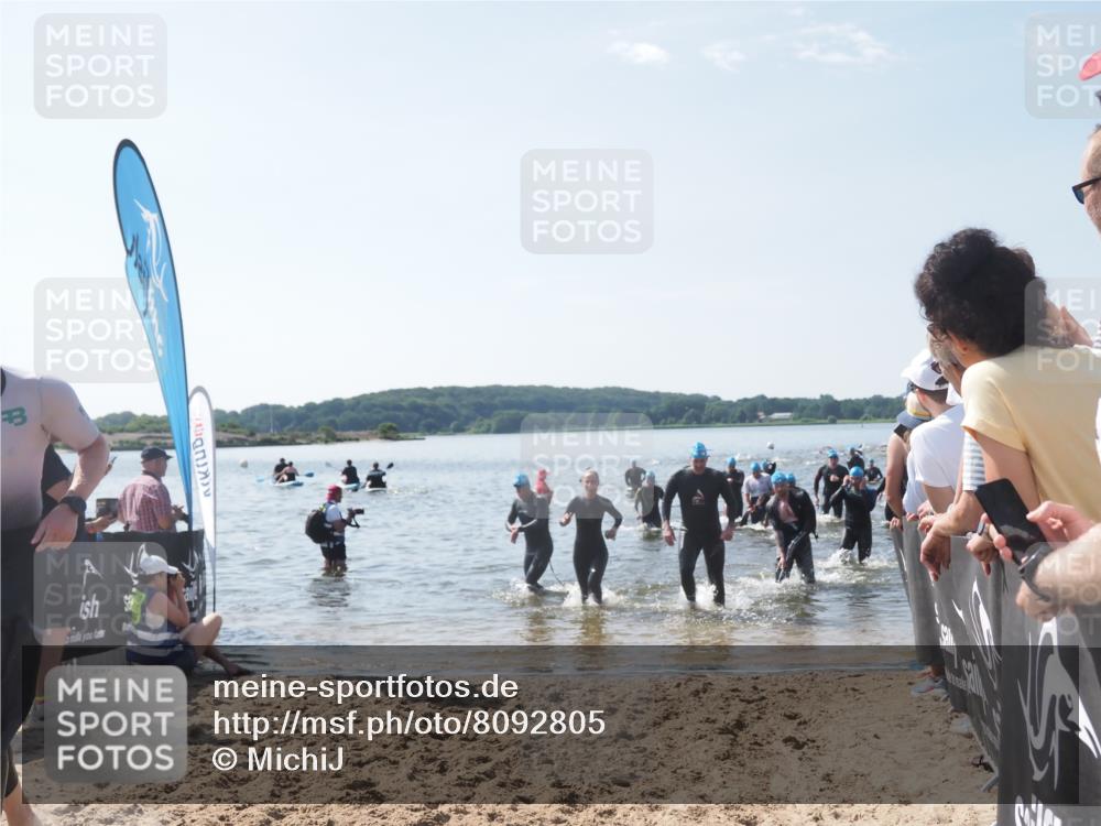 22.06.2025 - Viking Triathlon MichiJ http://msf.ph/oto/8092805 22.06.2025 10:39:22 Schwimmen 83, 93, 117, 150, 182, 195, 238, 276, 298, 324, 386, 474, 536 meine-sportfotos.de