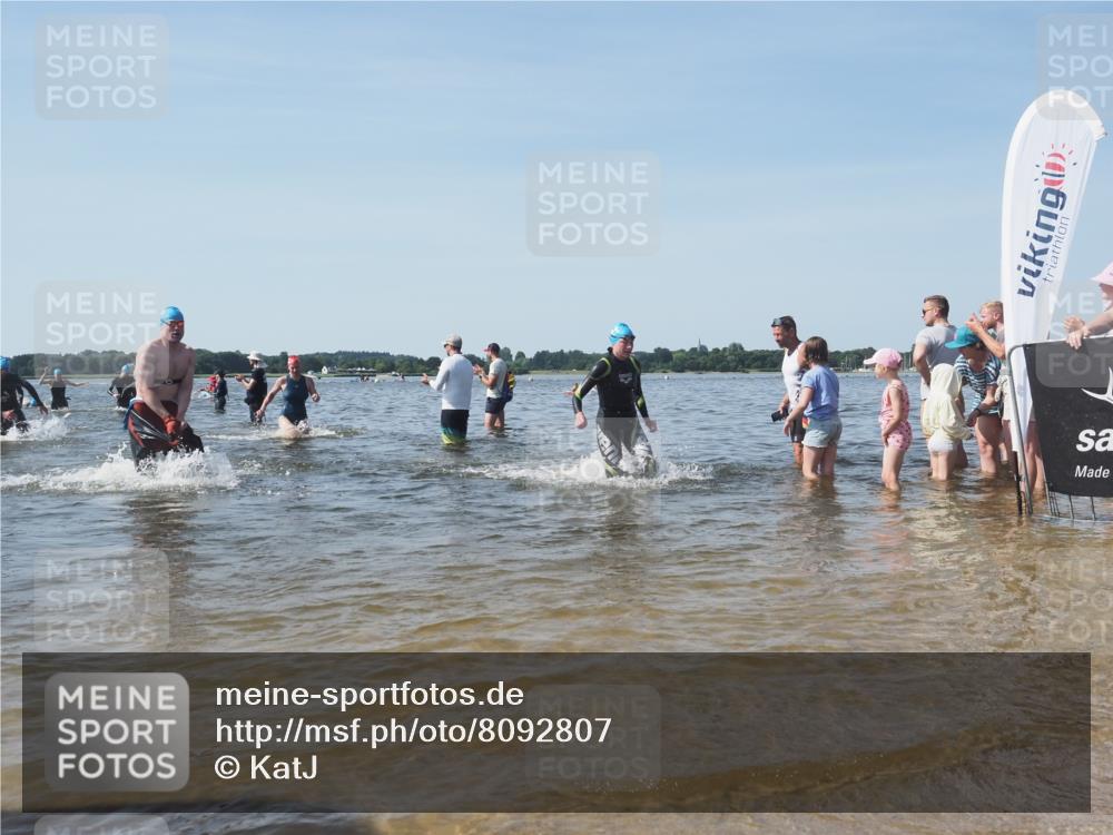 22.06.2025 - Viking Triathlon KatJ http://msf.ph/oto/8092807 22.06.2025 10:28:58 Schwimmen 12, 15, 152, 200, 301, 310, 384, 414, 443, 604, 628 meine-sportfotos.de