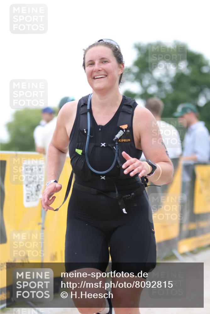 22.06.2025 - Viking Triathlon H.Heesch http://msf.ph/oto/8092815 22.06.2025 16:03:46 Laufen 16 meine-sportfotos.de