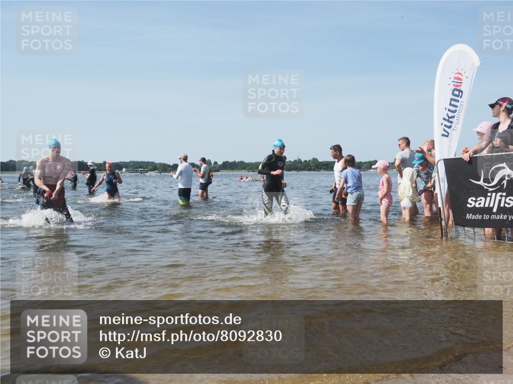 22.06.2025 - Viking Triathlon KatJ http://msf.ph/oto/8092830 22.06.2025 10:28:58 Schwimmen 12, 15, 152, 200, 301, 310, 384, 414, 443, 604, 628 meine-sportfotos.de