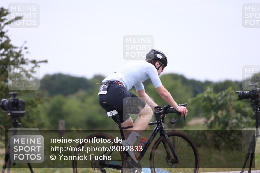 22.06.2025 - Viking Triathlon Yannick Fuchs http://msf.ph/oto/8092833 22.06.2025 13:35:57 Radfahren 357 meine-sportfotos.de