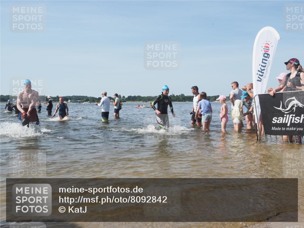 22.06.2025 - Viking Triathlon KatJ http://msf.ph/oto/8092842 22.06.2025 10:28:58 Schwimmen 12, 15, 152, 200, 301, 310, 384, 414, 443, 604, 628 meine-sportfotos.de