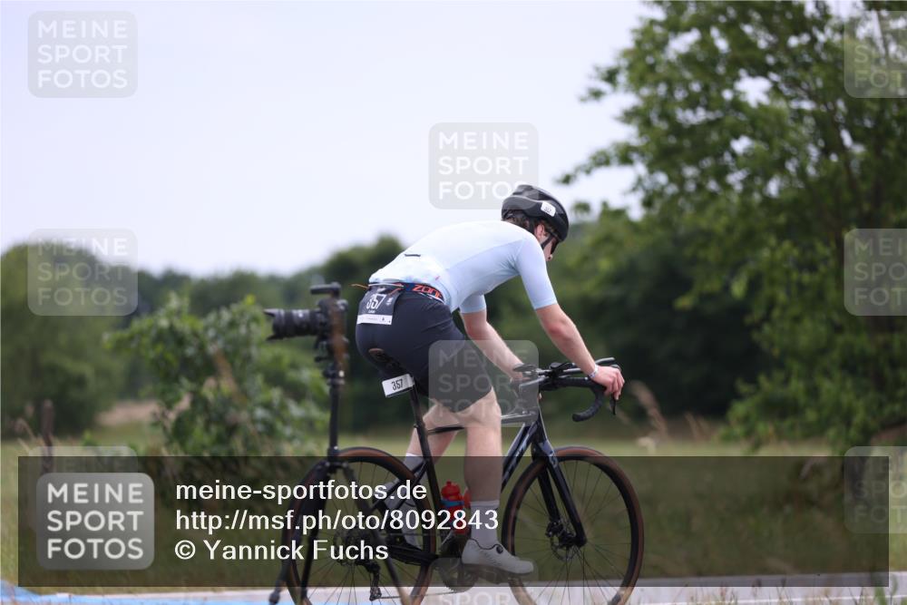 22.06.2025 - Viking Triathlon Yannick Fuchs http://msf.ph/oto/8092843 22.06.2025 13:35:58 Radfahren 357, 477 meine-sportfotos.de