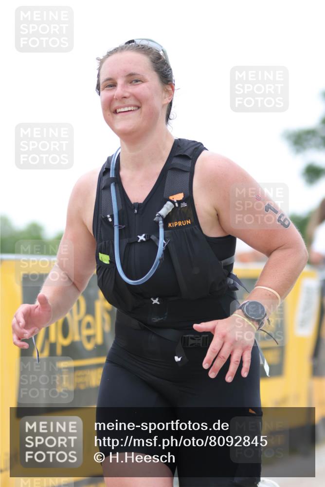 22.06.2025 - Viking Triathlon H.Heesch http://msf.ph/oto/8092845 22.06.2025 16:03:47 Laufen 16 meine-sportfotos.de