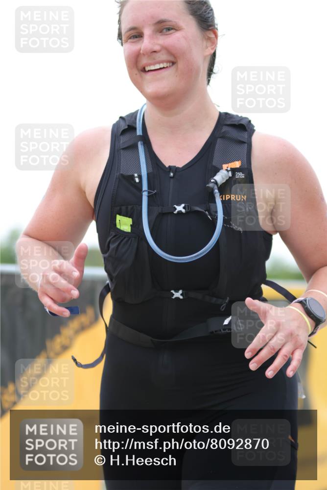 22.06.2025 - Viking Triathlon H.Heesch http://msf.ph/oto/8092870 22.06.2025 16:03:47 Laufen 16 meine-sportfotos.de
