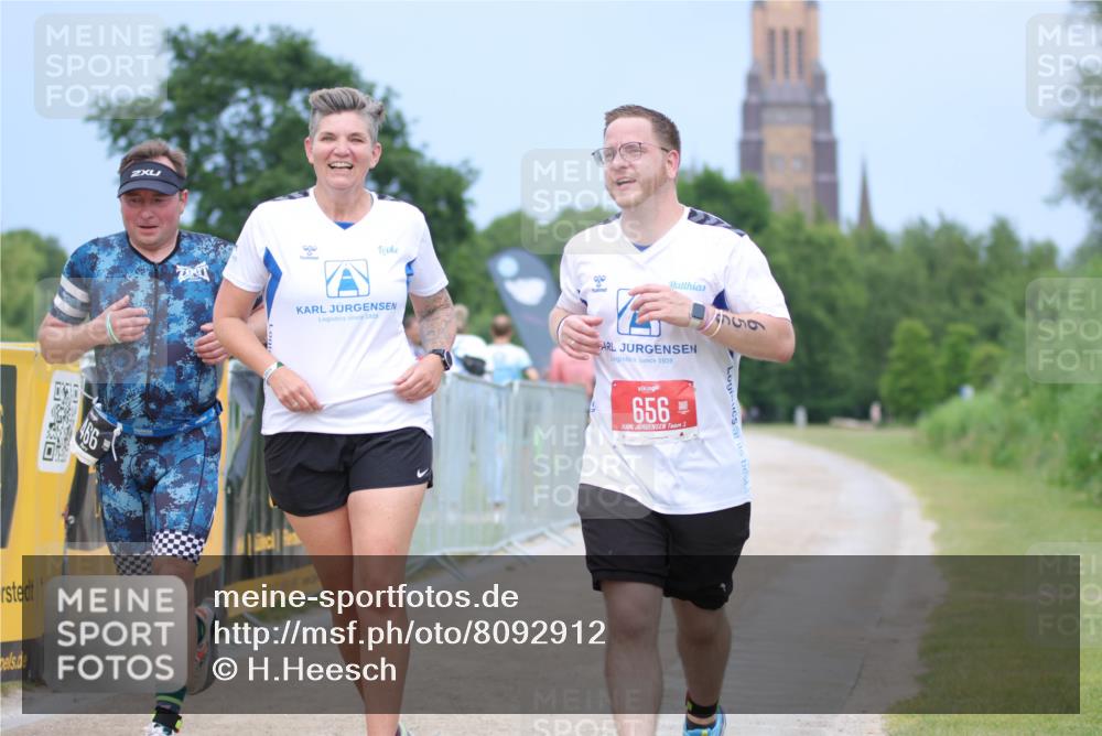 22.06.2025 - Viking Triathlon H.Heesch http://msf.ph/oto/8092912 22.06.2025 17:04:30 Laufen 466, 656 meine-sportfotos.de