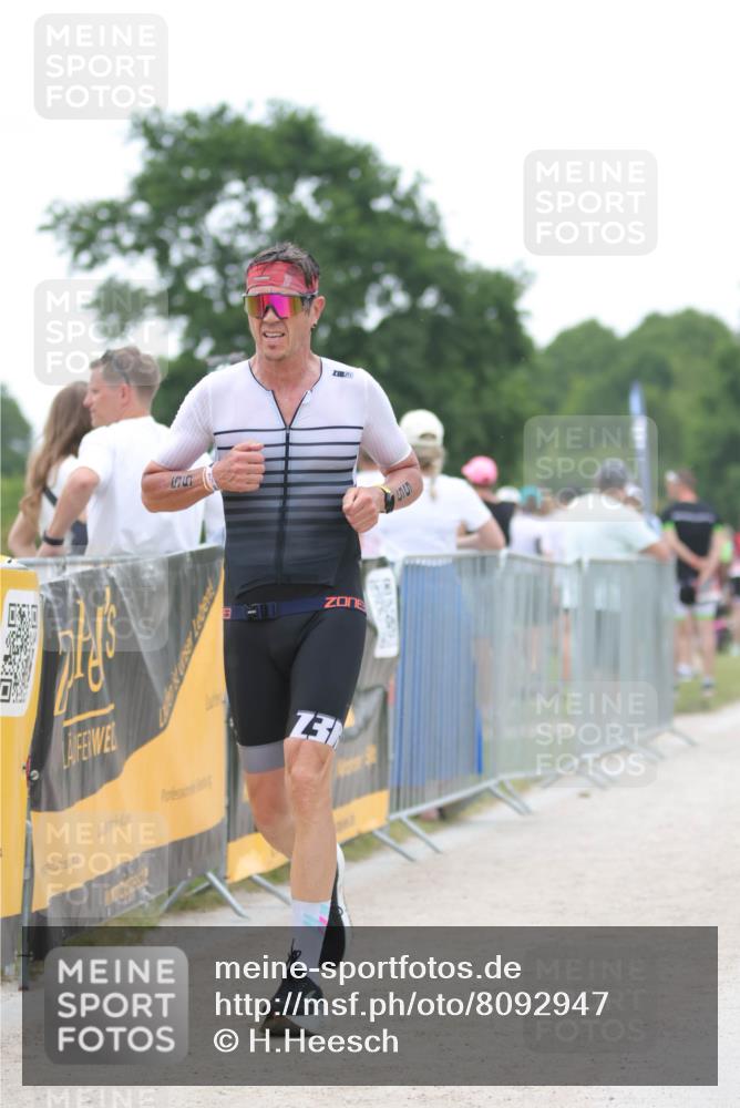 22.06.2025 - Viking Triathlon H.Heesch http://msf.ph/oto/8092947 22.06.2025 16:04:03 Laufen 55, 453, 625 meine-sportfotos.de