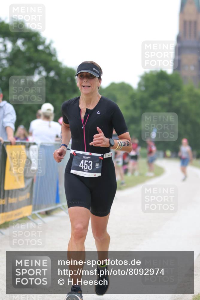 22.06.2025 - Viking Triathlon H.Heesch http://msf.ph/oto/8092974 22.06.2025 16:04:05 Laufen 55, 453 meine-sportfotos.de