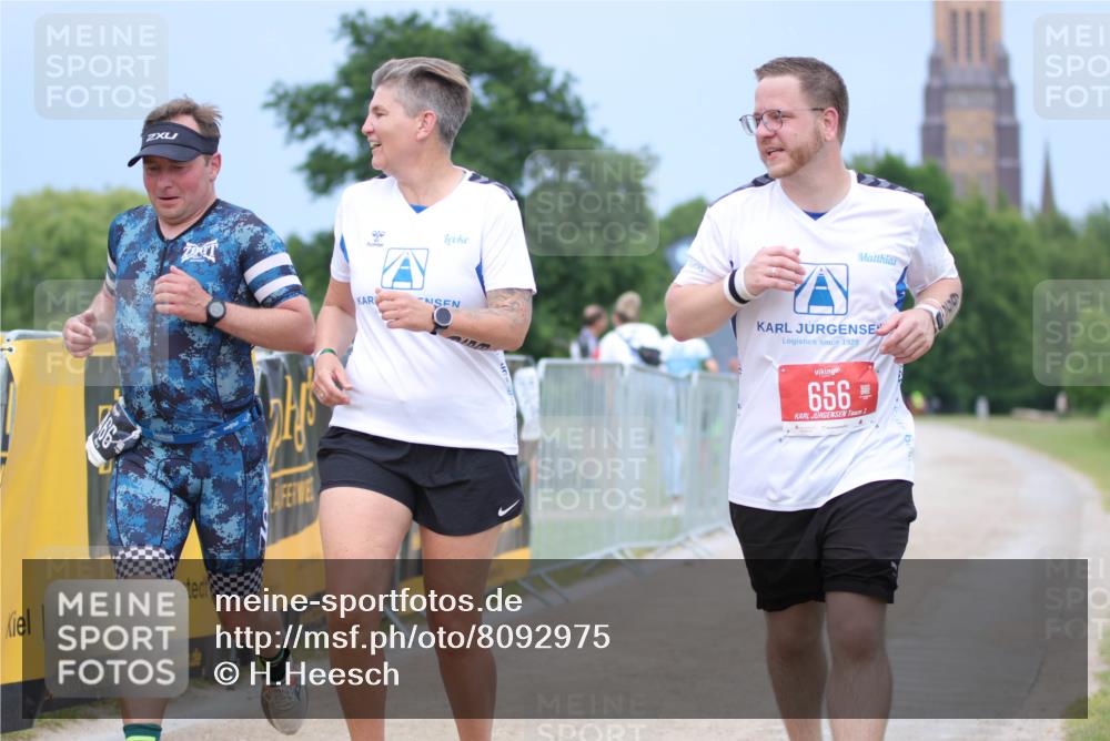 22.06.2025 - Viking Triathlon H.Heesch http://msf.ph/oto/8092975 22.06.2025 17:04:30 Laufen 466, 656 meine-sportfotos.de