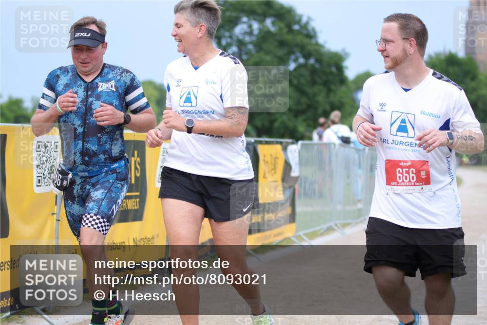 22.06.2025 - Viking Triathlon H.Heesch http://msf.ph/oto/8093021 22.06.2025 17:04:30 Laufen 466, 656 meine-sportfotos.de