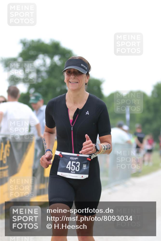 22.06.2025 - Viking Triathlon H.Heesch http://msf.ph/oto/8093034 22.06.2025 16:04:05 Laufen 55, 453 meine-sportfotos.de