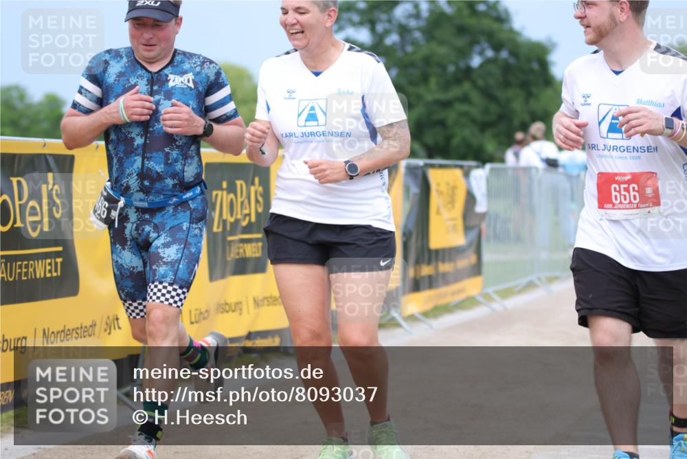 22.06.2025 - Viking Triathlon H.Heesch http://msf.ph/oto/8093037 22.06.2025 17:04:30 Laufen 466, 656 meine-sportfotos.de