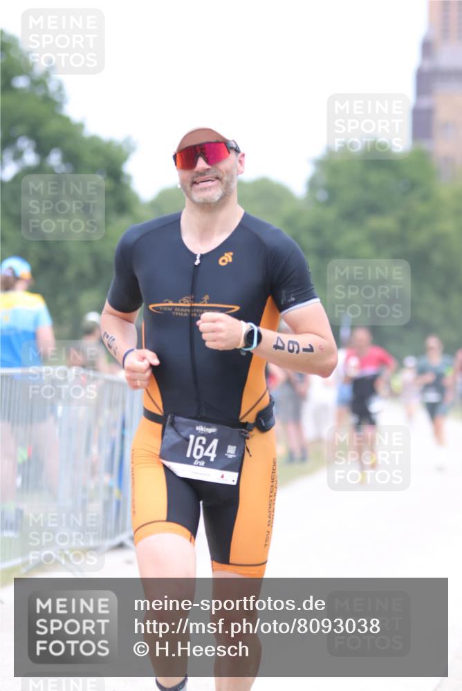 22.06.2025 - Viking Triathlon H.Heesch http://msf.ph/oto/8093038 22.06.2025 15:18:01 Laufen 164, 300 meine-sportfotos.de