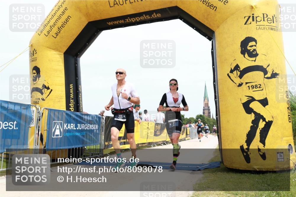 22.06.2025 - Viking Triathlon H.Heesch http://msf.ph/oto/8093078 22.06.2025 13:54:15 Laufen 11, 205, 608, 630 meine-sportfotos.de