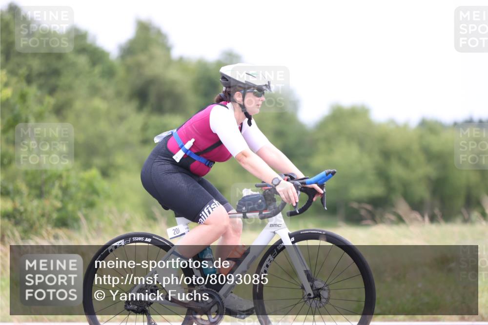 22.06.2025 - Viking Triathlon Yannick Fuchs http://msf.ph/oto/8093085 22.06.2025 13:38:38 Radfahren 31, 206 meine-sportfotos.de