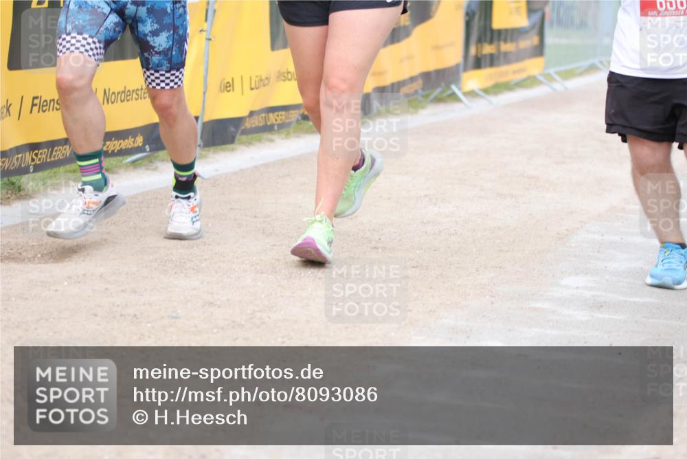22.06.2025 - Viking Triathlon H.Heesch http://msf.ph/oto/8093086 22.06.2025 17:04:30 Laufen 466, 656 meine-sportfotos.de