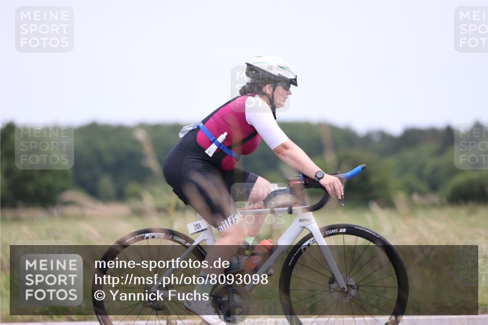 22.06.2025 - Viking Triathlon Yannick Fuchs http://msf.ph/oto/8093098 22.06.2025 13:38:38 Radfahren 31, 206 meine-sportfotos.de