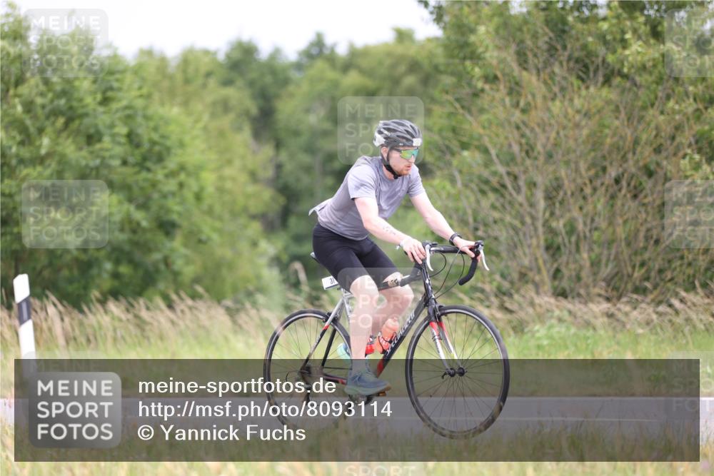 22.06.2025 - Viking Triathlon Yannick Fuchs http://msf.ph/oto/8093114 22.06.2025 13:38:41 Radfahren 31, 206 meine-sportfotos.de