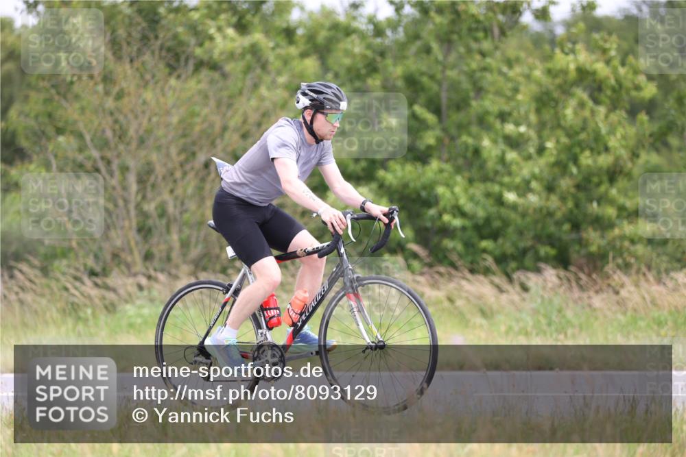 22.06.2025 - Viking Triathlon Yannick Fuchs http://msf.ph/oto/8093129 22.06.2025 13:38:41 Radfahren 31, 206 meine-sportfotos.de