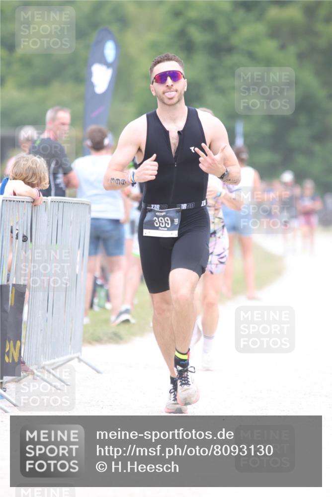 22.06.2025 - Viking Triathlon H.Heesch http://msf.ph/oto/8093130 22.06.2025 15:18:17 Laufen 175, 327, 399 meine-sportfotos.de