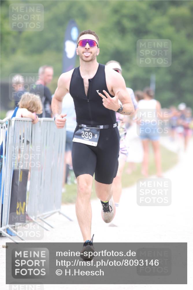 22.06.2025 - Viking Triathlon H.Heesch http://msf.ph/oto/8093146 22.06.2025 15:18:18 Laufen 175, 327, 399 meine-sportfotos.de