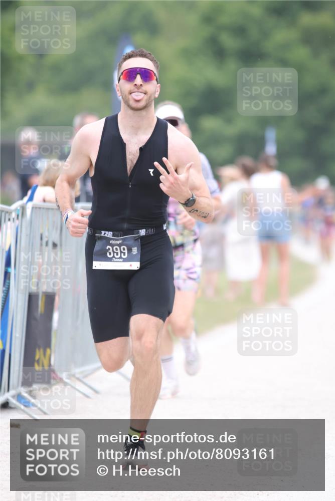 22.06.2025 - Viking Triathlon H.Heesch http://msf.ph/oto/8093161 22.06.2025 15:18:18 Laufen 175, 327, 399 meine-sportfotos.de