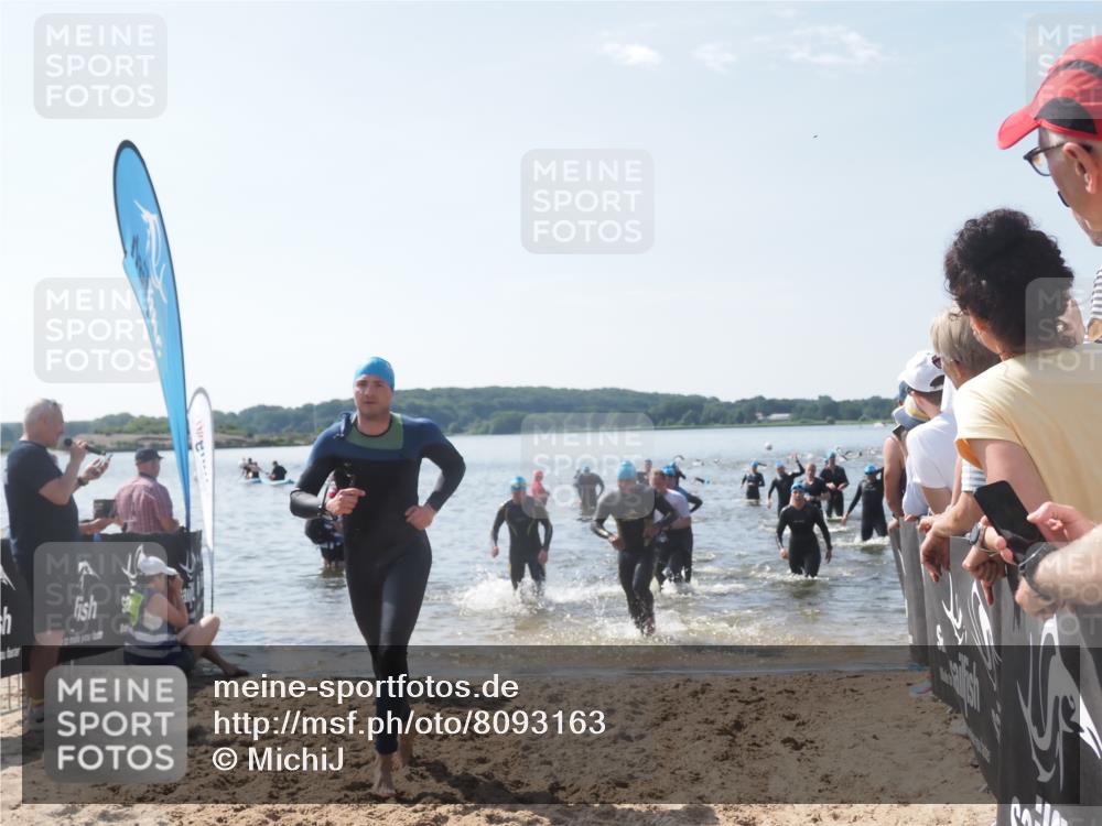 22.06.2025 - Viking Triathlon MichiJ http://msf.ph/oto/8093163 22.06.2025 10:39:29 Schwimmen 83, 86, 93, 117, 138, 150, 195, 238, 298, 324, 337, 474, 529 meine-sportfotos.de
