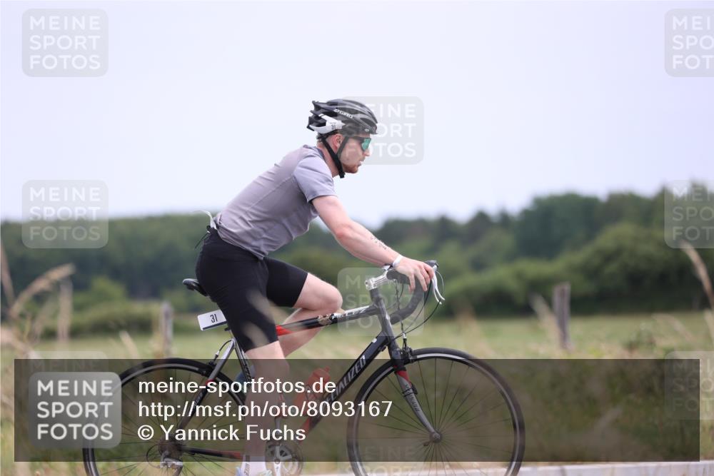22.06.2025 - Viking Triathlon Yannick Fuchs http://msf.ph/oto/8093167 22.06.2025 13:38:43 Radfahren 31, 140, 206 meine-sportfotos.de