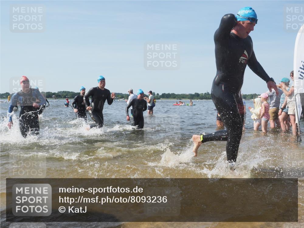 22.06.2025 - Viking Triathlon KatJ http://msf.ph/oto/8093236 22.06.2025 10:29:09 Schwimmen 7, 11, 12, 152, 200, 310, 384, 458, 604, 652 meine-sportfotos.de