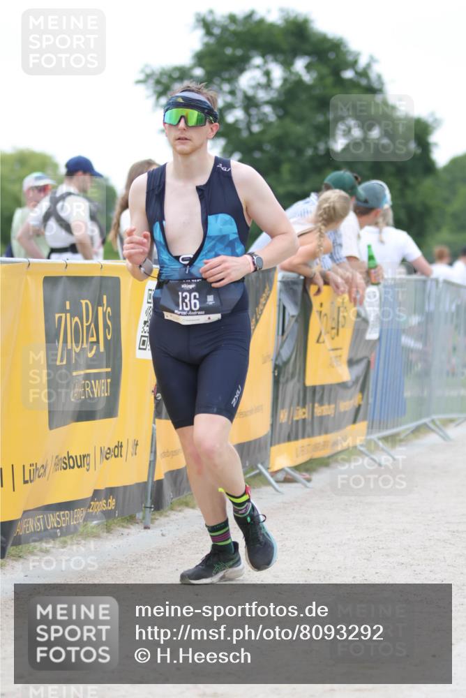 22.06.2025 - Viking Triathlon H.Heesch http://msf.ph/oto/8093292 22.06.2025 16:05:23 Laufen 136 meine-sportfotos.de