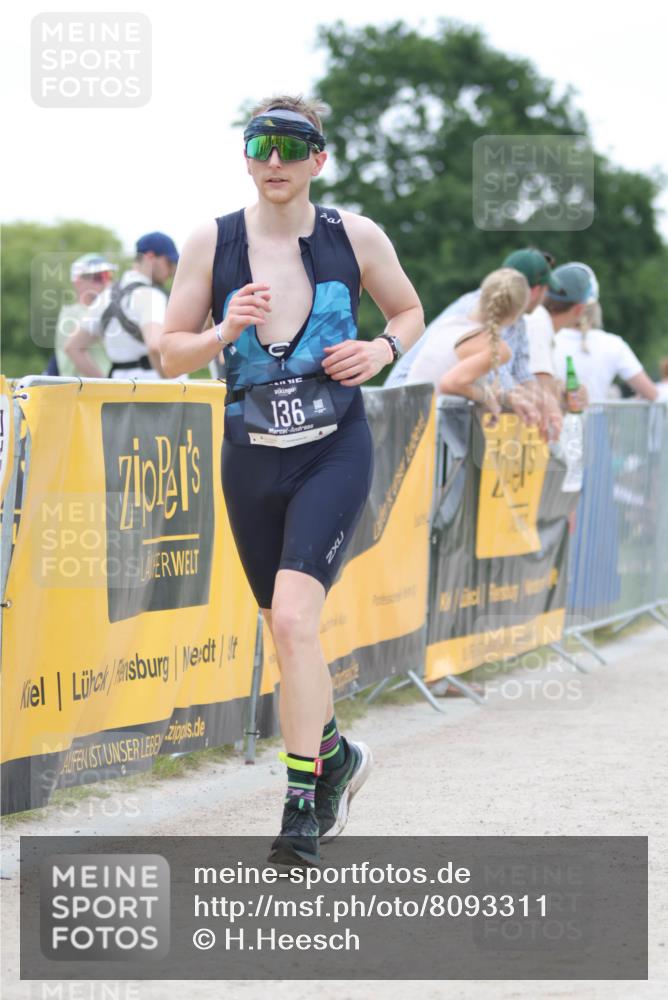 22.06.2025 - Viking Triathlon H.Heesch http://msf.ph/oto/8093311 22.06.2025 16:05:23 Laufen 136 meine-sportfotos.de