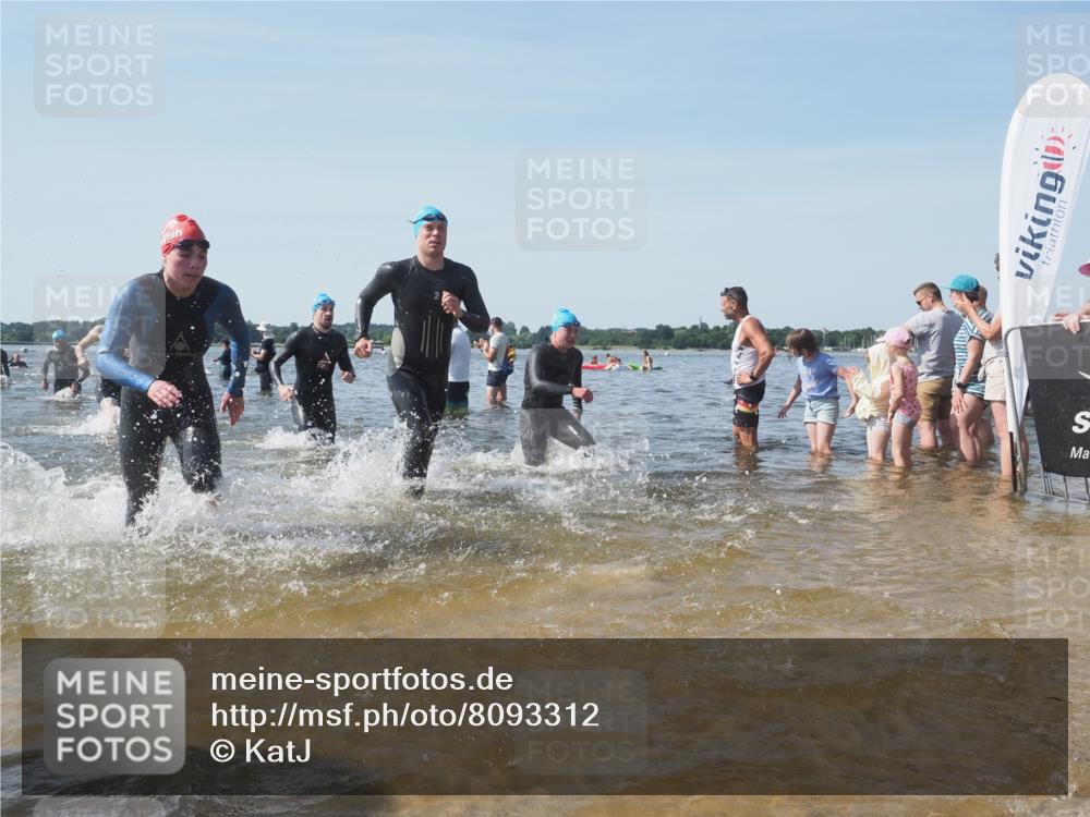 22.06.2025 - Viking Triathlon KatJ http://msf.ph/oto/8093312 22.06.2025 10:29:10 Schwimmen 7, 11, 12, 33, 152, 200, 310, 384, 458, 604, 652 meine-sportfotos.de